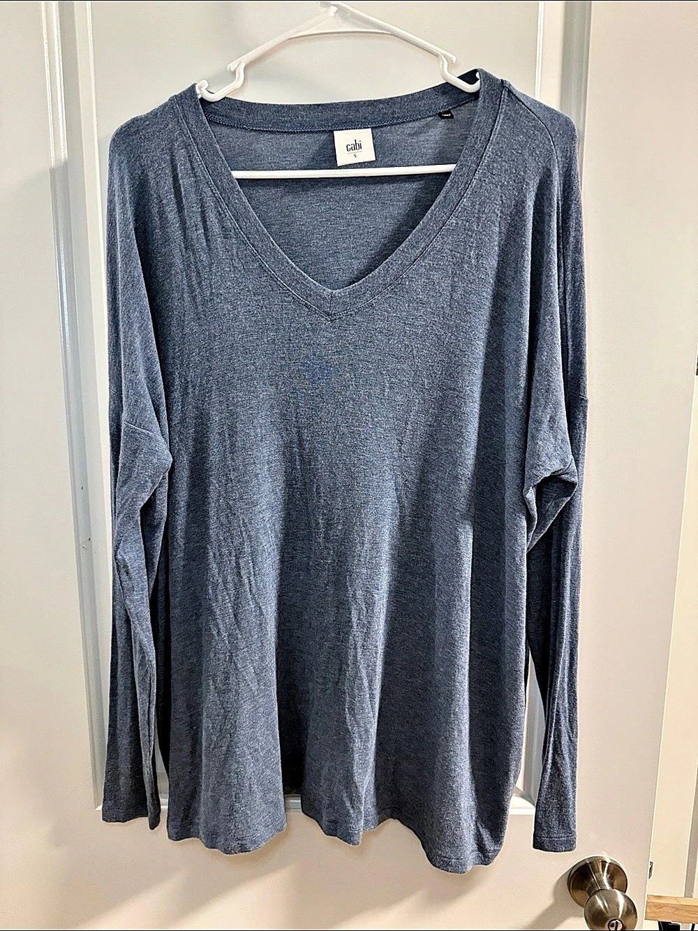 🥳 5 for $25 BUNLDE cabi Oversized Small Long Sleeve V-Neck in Blue Size Small Li